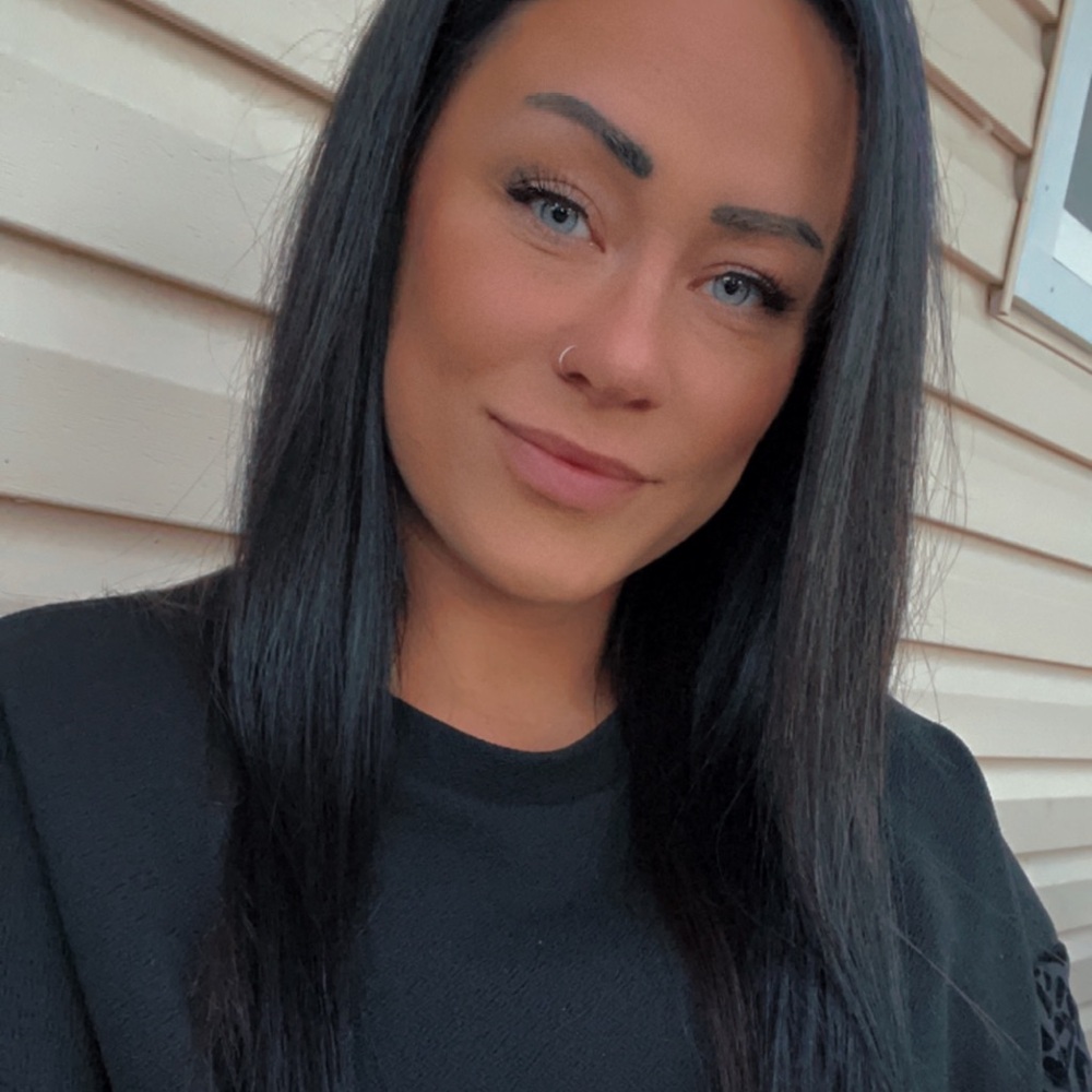 •Meet Your Posher•